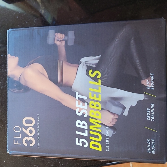 5 LB Dumbell Set - Picture 2 of 3